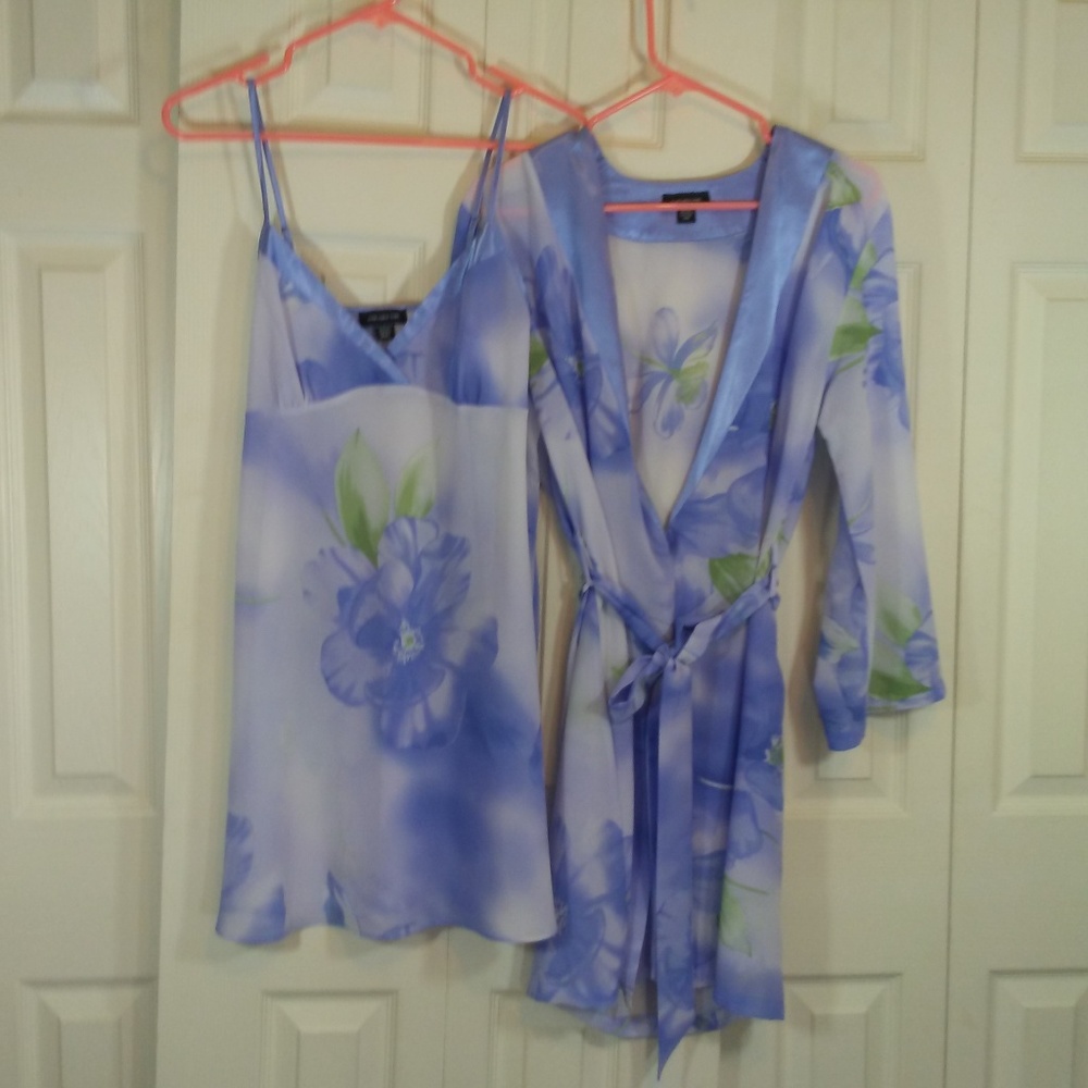 Jones New York Chiffon Night  Gown Set
